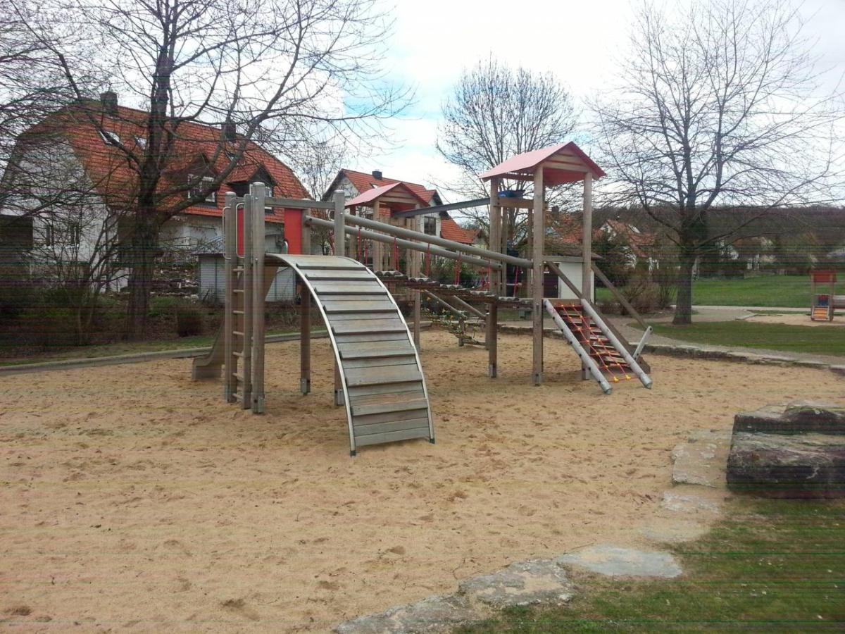 Lichtdurchflutetes Zimmer - Kaeppele Waldbuttelbrunn Exterior photo